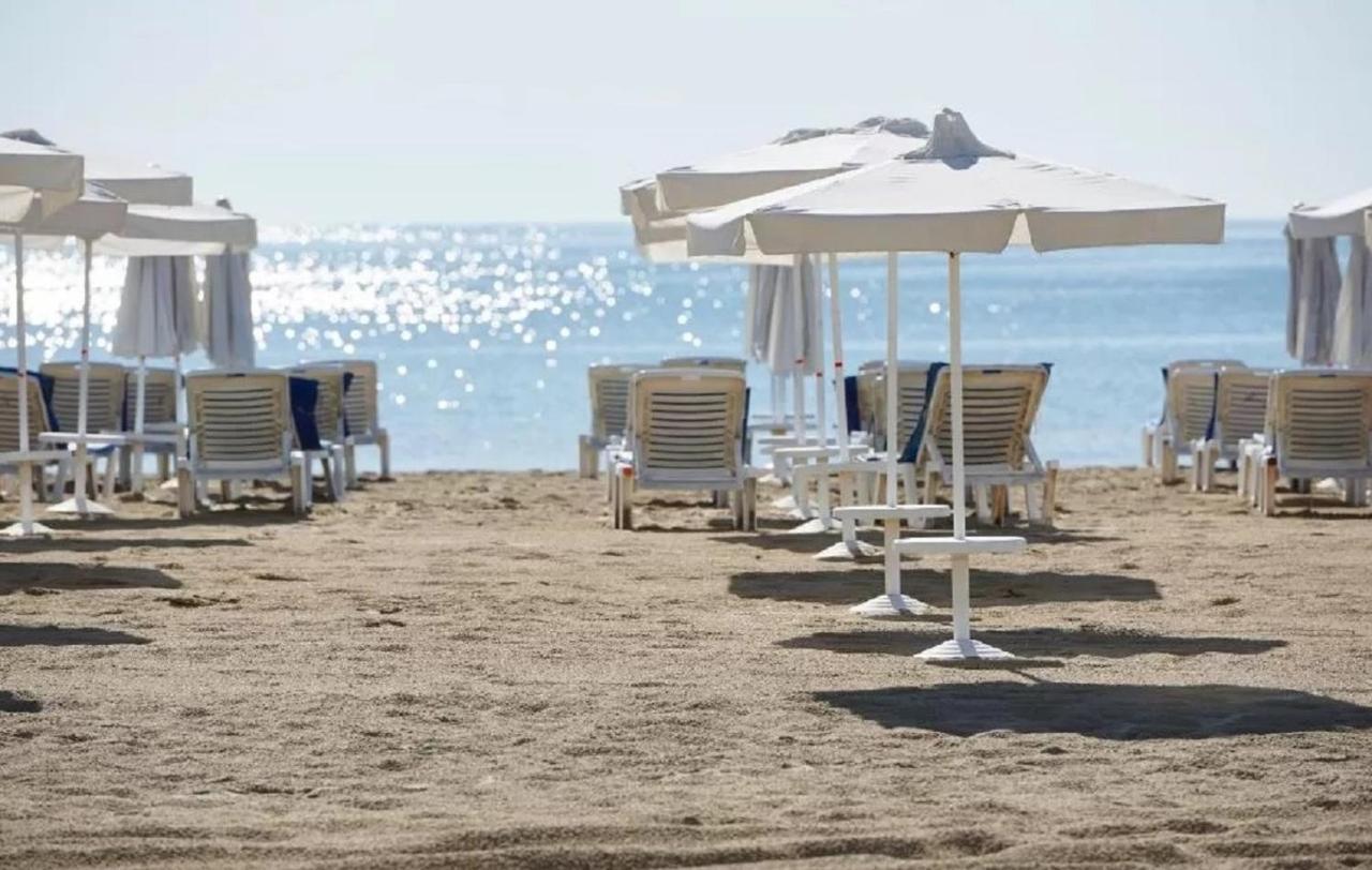 Royal Beach Apartments Napospart Kültér fotó