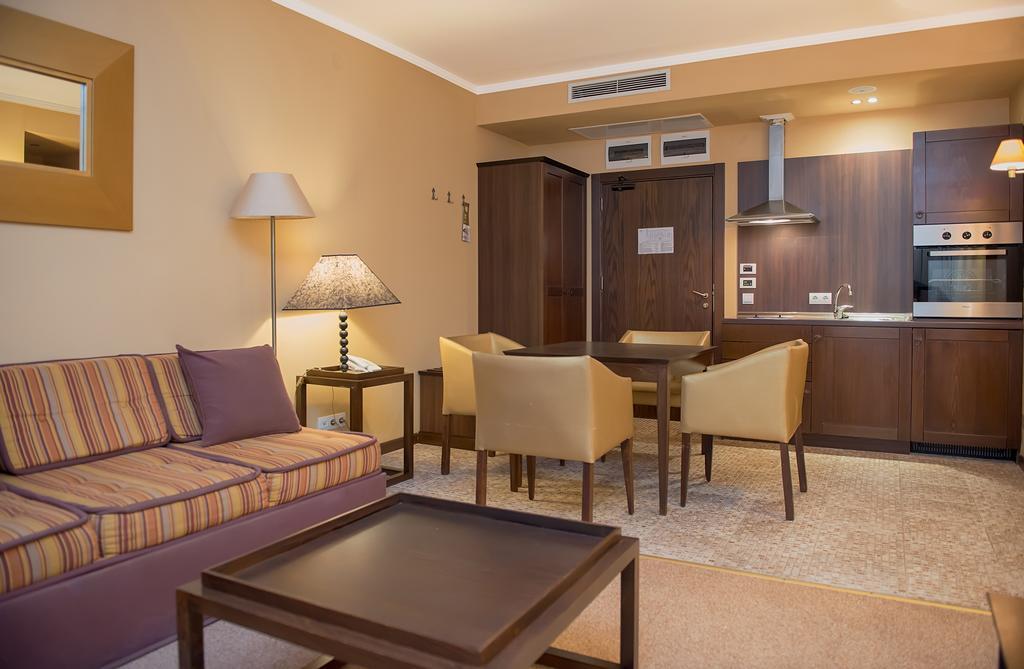 Royal Beach Apartments Napospart Kültér fotó